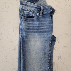 BKE Stella Slim Fit, Low Rise, Bootcut Jeans.  Size 26 X 31 1/2